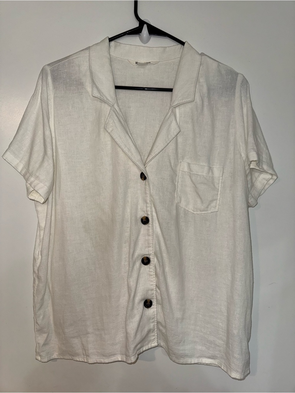 Hang Ten Women's White Short-Sleeve Button-Down Shirt